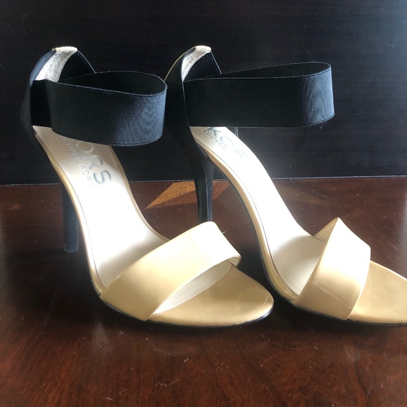 KORS by Michael Kors Nude & Black Heels SZ 8 - Picture 6 of 8